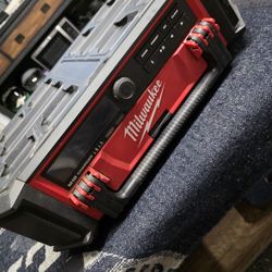 Milwaukee Jobsite Radio