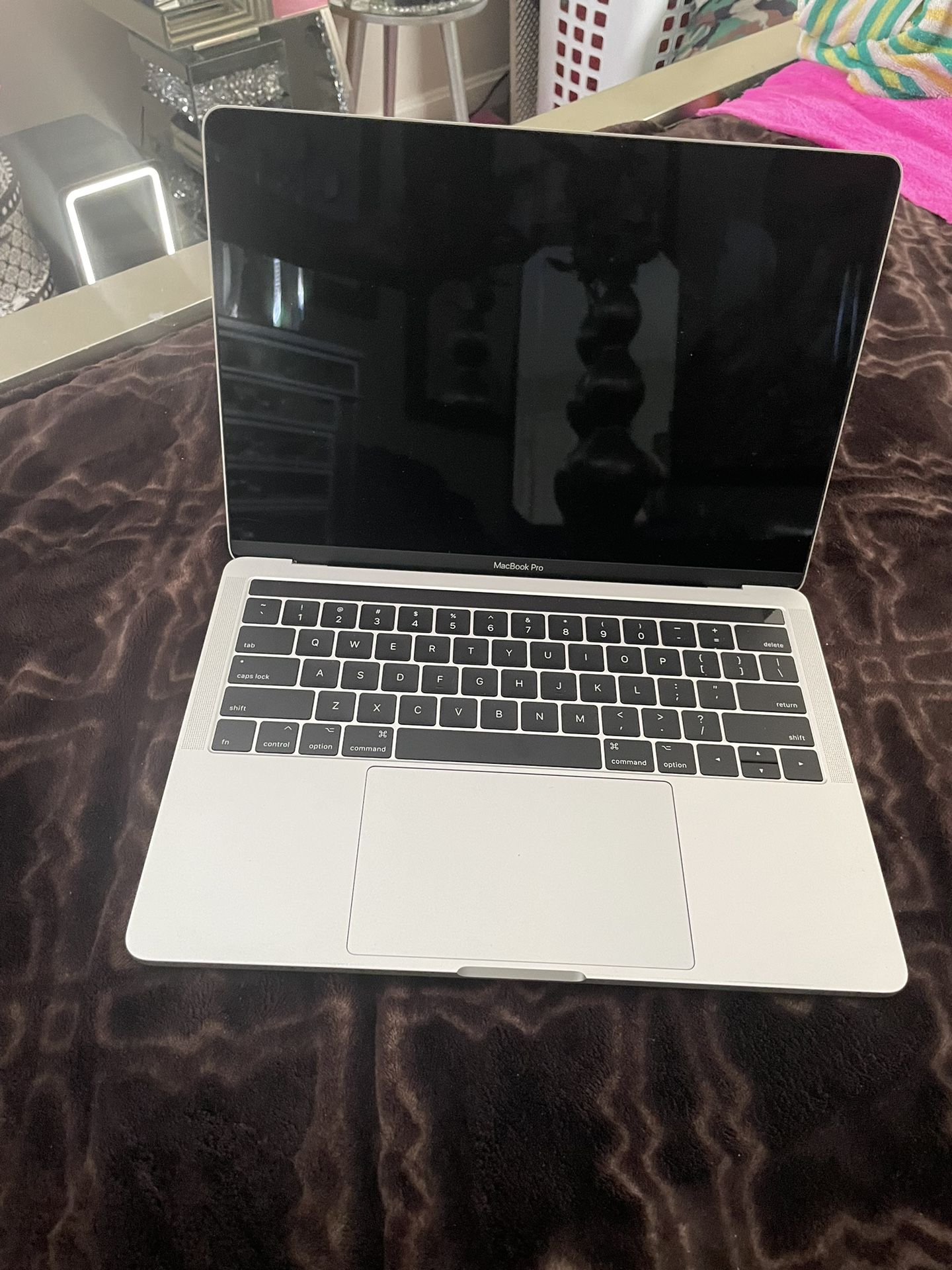 Mac Book Apple Laptop 400$