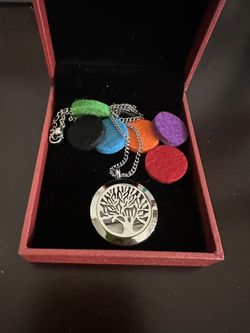 Aromatherapy Tree Of Life Locket Necklace, Very Lovely! New Never Used..