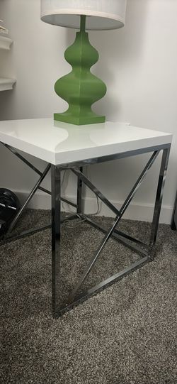 Set of 2 Tables