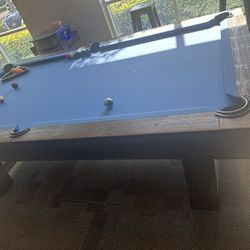 Pool Table 8ft /Make An Offer!!- MUST PICK UP 