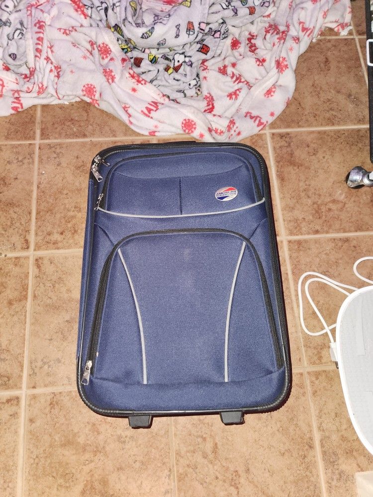American Tourister Suitcase - MOVE OUT SALE