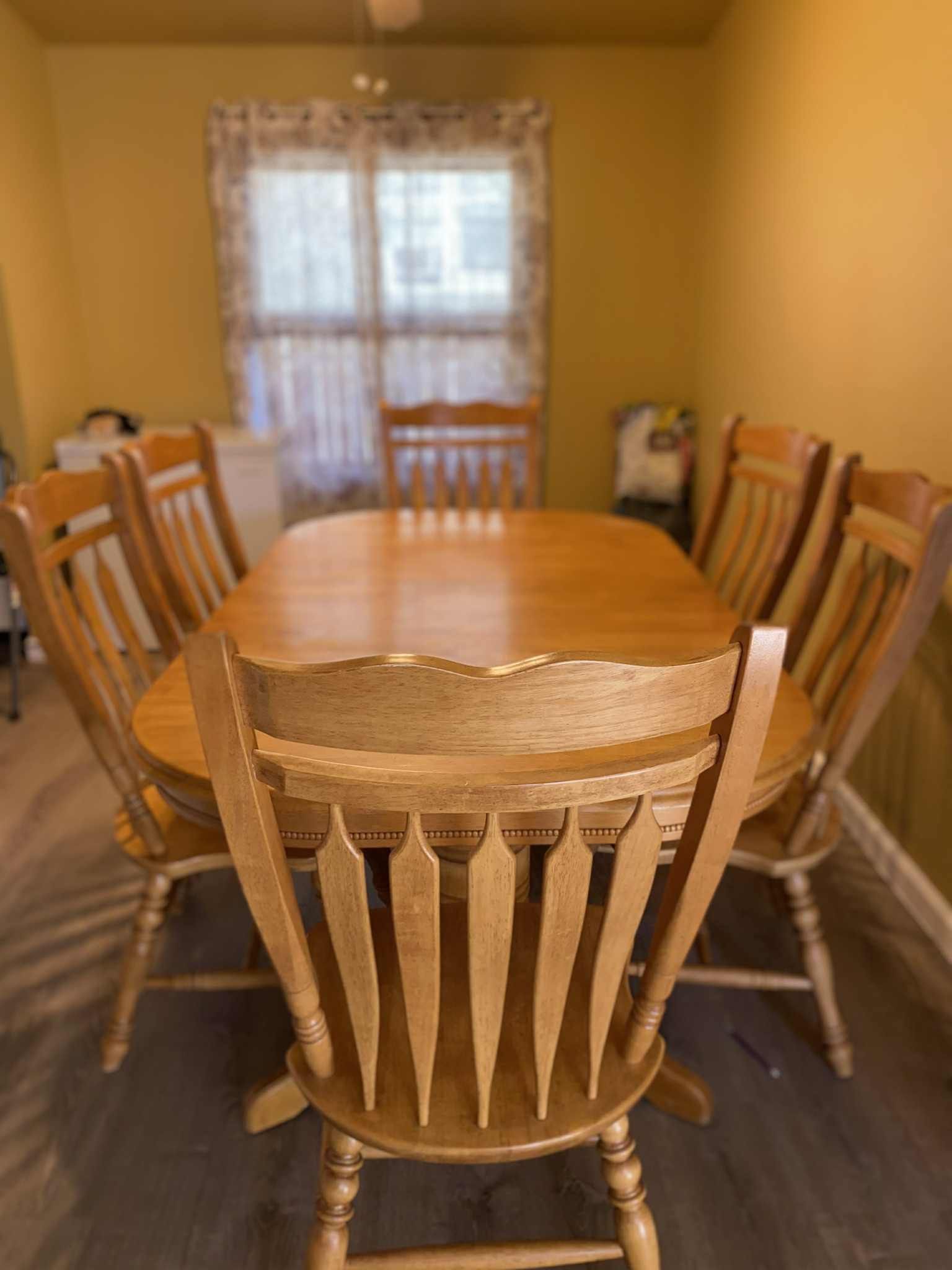 Dining Room Table 
