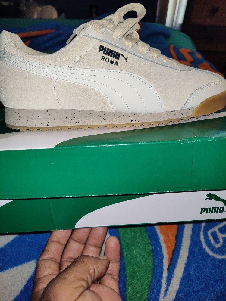 Pumas Size 5 
