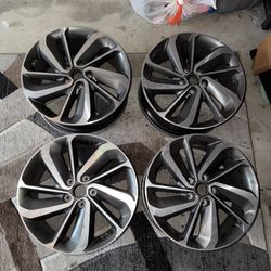 Hyundai stock Size 18 Rims