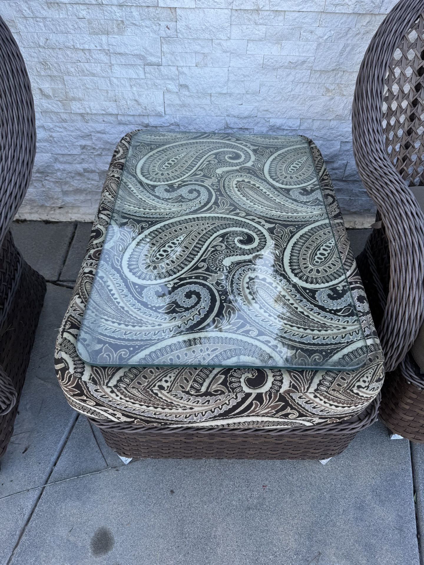 Outdoor Furniture-Tables