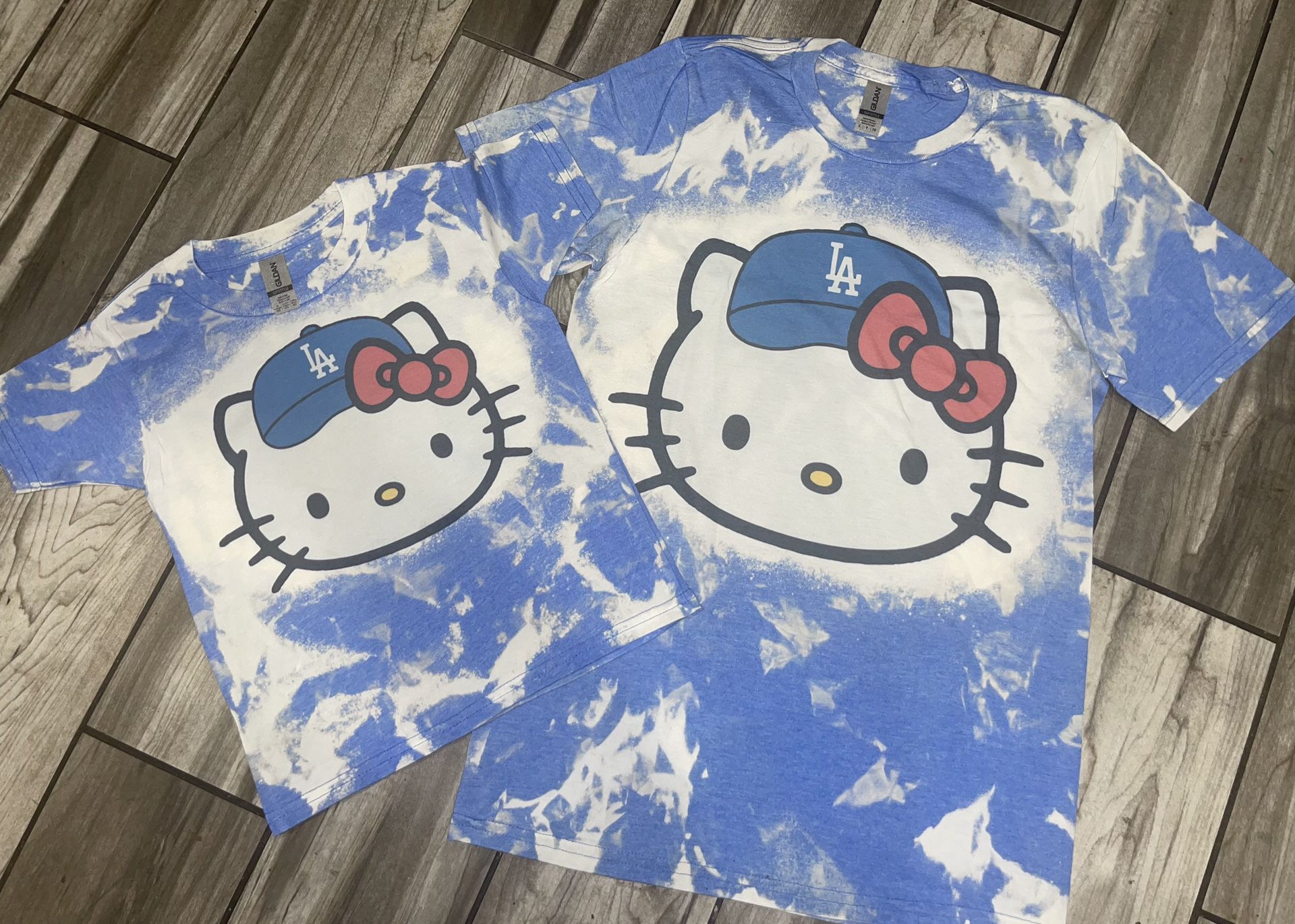 Hello Kitty, Tops, Dodgers Hello Kitty Tshirt