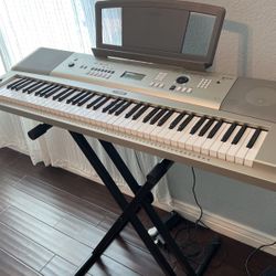 Yamaha YPG-235 Keyboard 