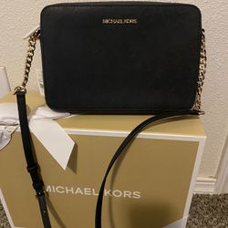 Brand New Michael Kors Crossbody 