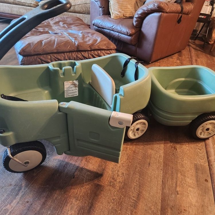 Little Tikes Step 2 Wagon W caboose for Sale in Fresno CA OfferUp