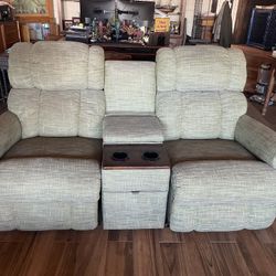 La-Z-Boy Recliner Loveseat Plus Matching Recline