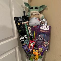 Baby Yoda 💚 BoO Bucket