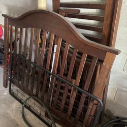 Crib/Toddler bed 
