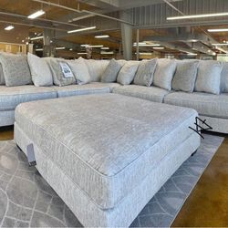 ♣️Rawcliffe Parchment 3-Piece Sectional
And Ottoman 
Ashley Furniture$20 Down Payment and delivery available 