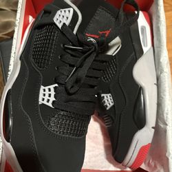 Jordan Bread 4s Size 10