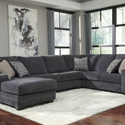 Tracling - Sectional with Chaise