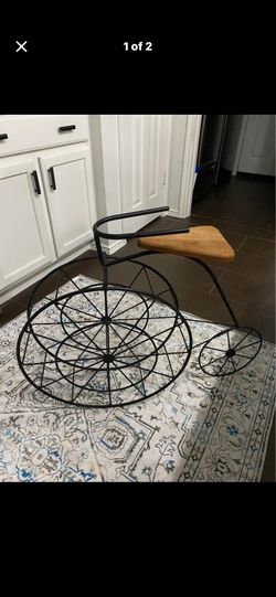Metal Garden Decor / Pickup South Denton only