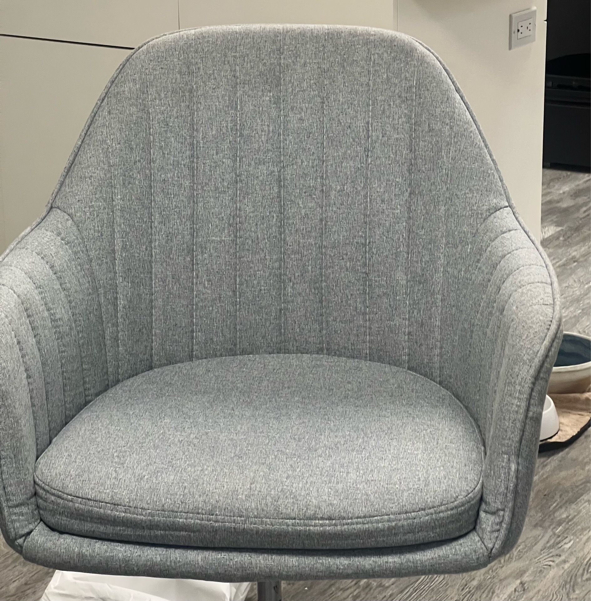 Adjustable, Swivel Office Chair