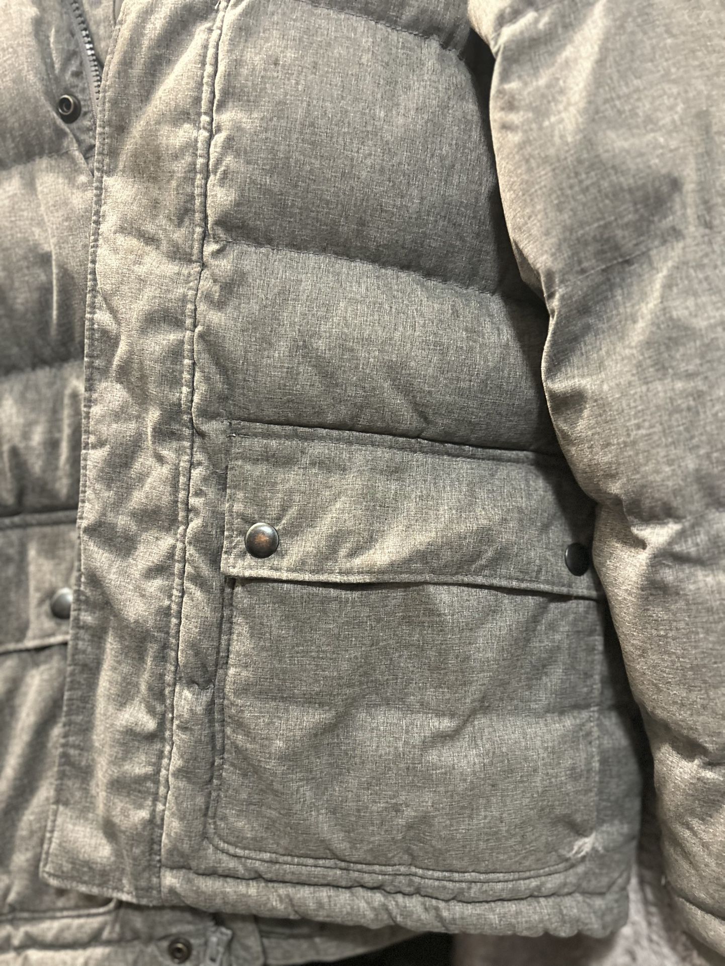 Men’s Hooded Puffer Jacket Size medium