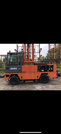 Side loader forklift