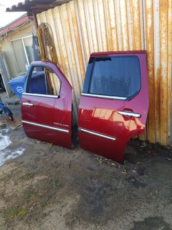 Vendo Puertas Fender de Escalade 07 A 014