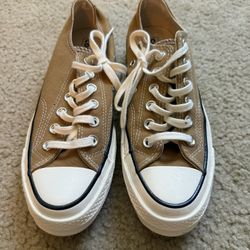 Converse Women’s 7