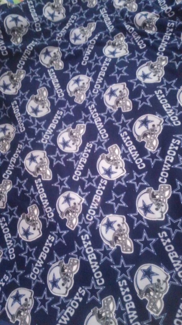 Handmade fleece blanket with boarding