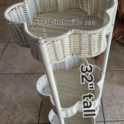 Wicker Toilet Paper Dispenser 