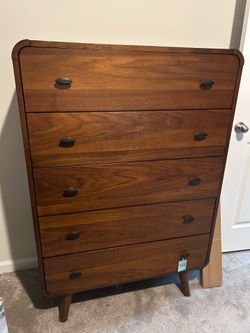 Mid-Century Modern King Bedroom Set – Excellent Condition