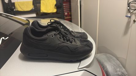 Nike Shoes Black 6.5 Size 