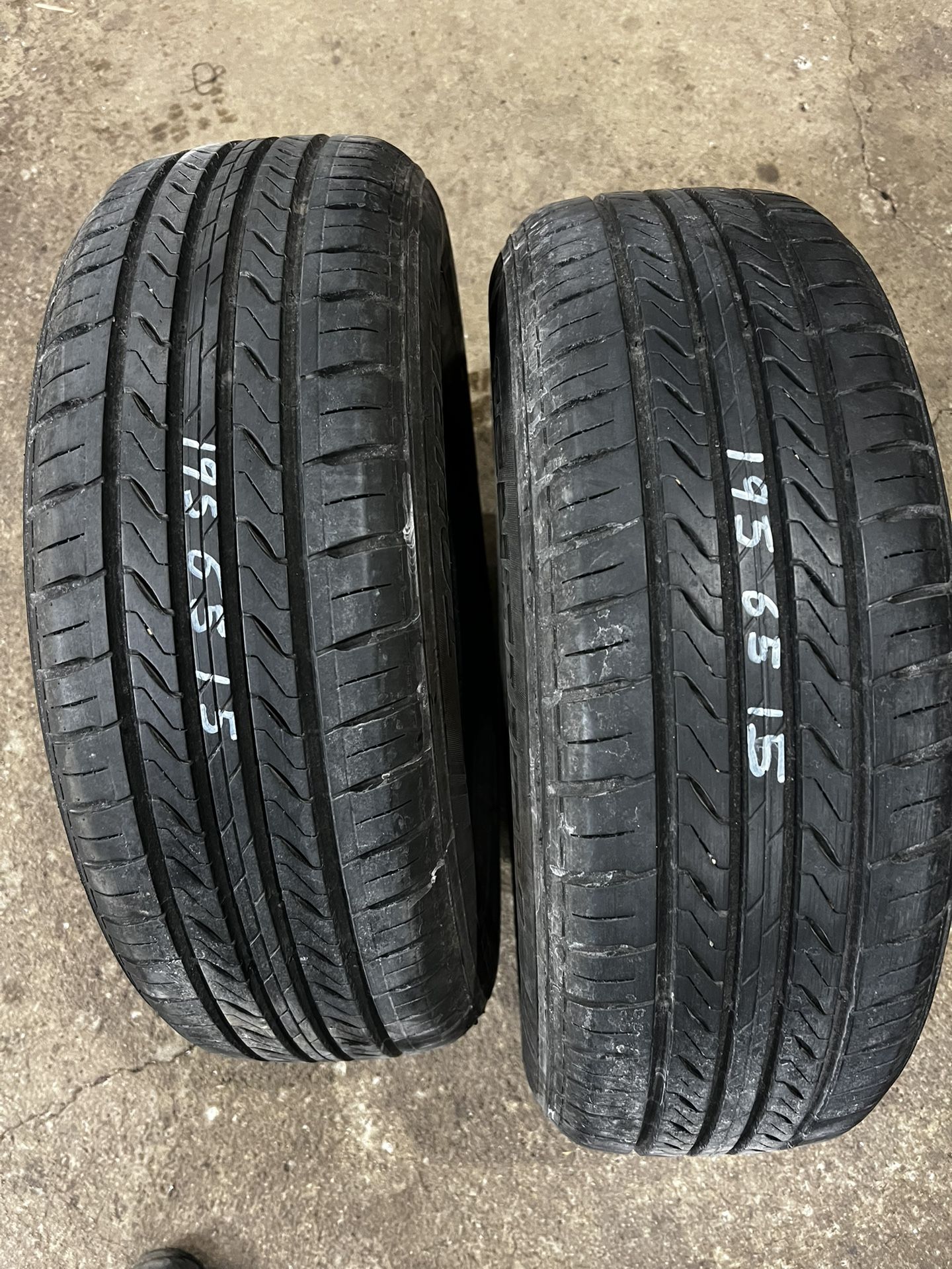 195/65R15 2tires