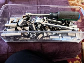 SOCKETS/RATCHETS