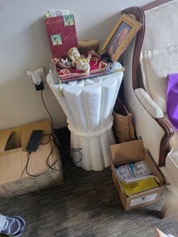 Cement table stand