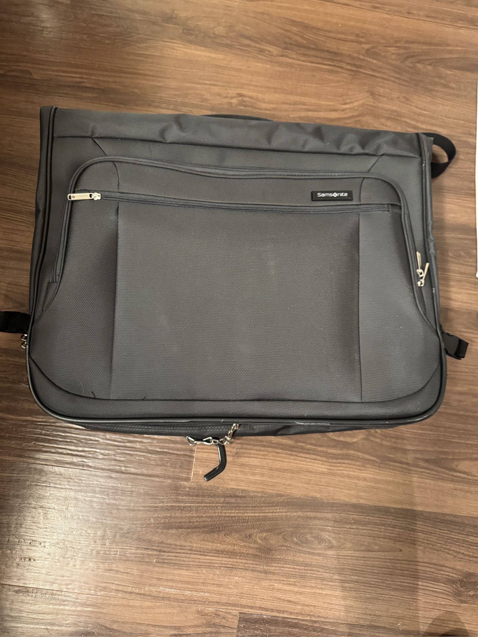 Samsonite Hanging Garment Bag