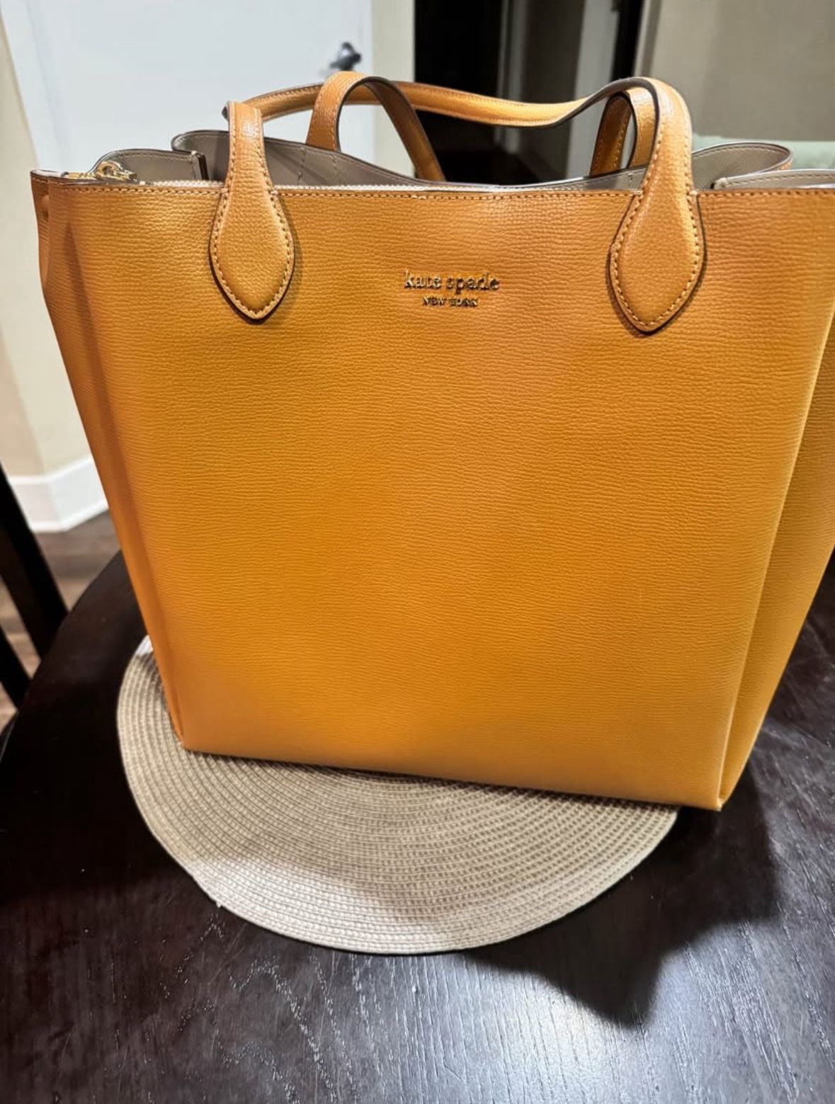 Kate Spade New York large carlyle leather tote with dust bag