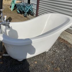Bathtub 