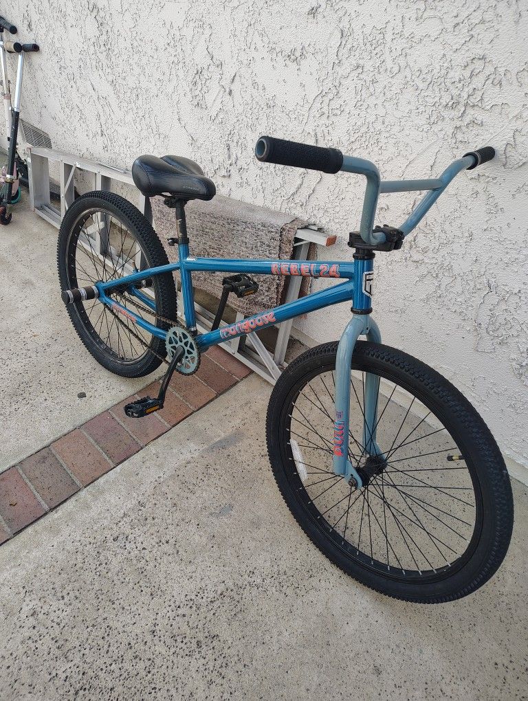 Mongoose 24 BMX Bike