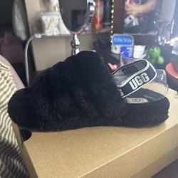 Black Ugg Slippers  W5