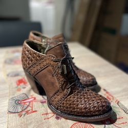 Cuadra Boots Size 9