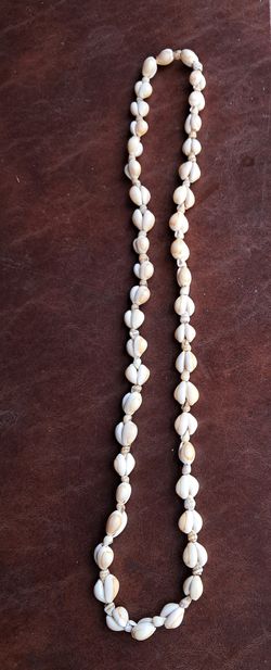 Sixteen and a half inches vintage handmaid natural coral shell necklace