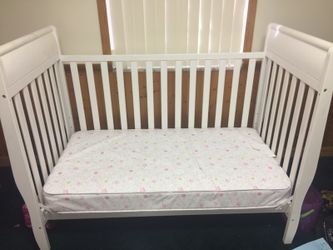 Crib that converts with mattress