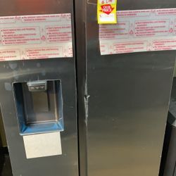 SAMSUNG RS27TSR 27.4 cu. ft. Refrigerator