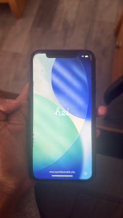 iPhone 11 black