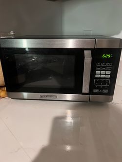 BLACK+DECKER Stainless Steel Microwave – Barely Used