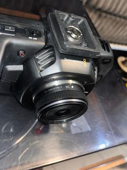 Blackmagic Design Pocket Cinema Camera 4K With Lens