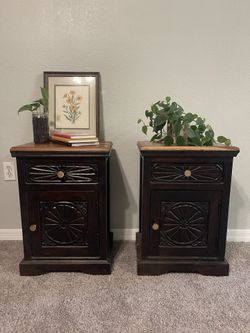 Matching Wood End Tables / Nightstands 