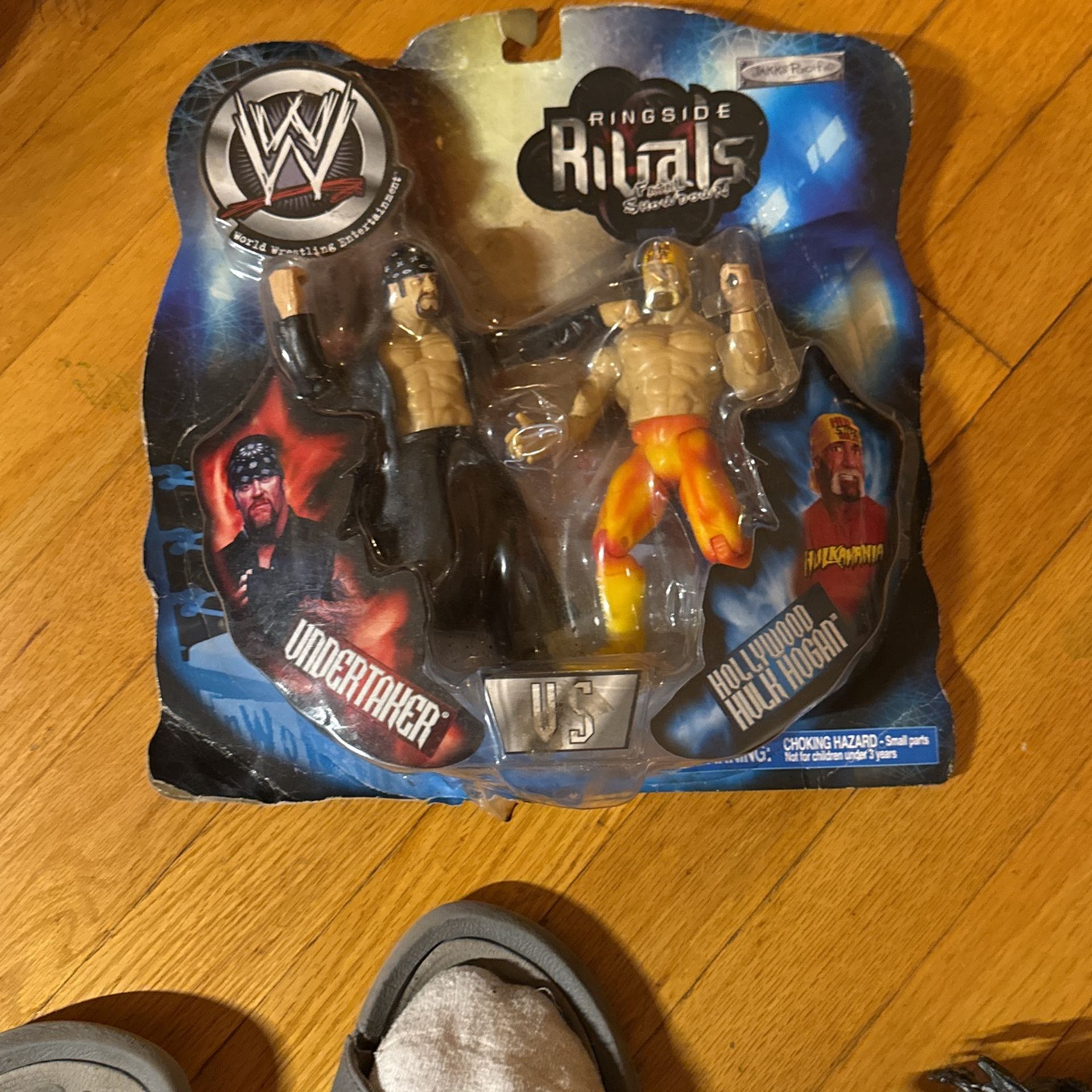 WWE Ringside Rivals 2 Pack Undertaker Vs Hollywood Hulk Hogan