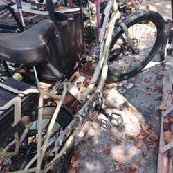 Pedego Electric Cruiser