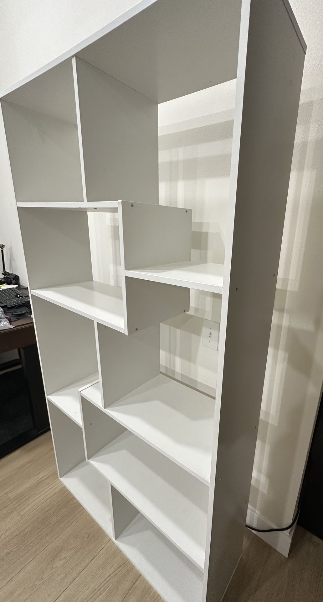 Bookshelf (white)