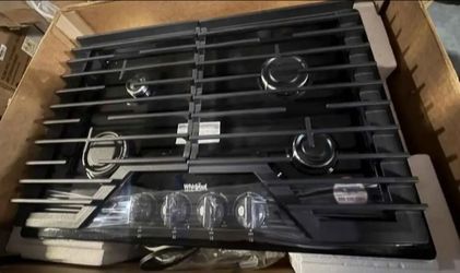 Whirlpool
30 in. 4-Burners Recessed Gas Cooktop in Black with SpeedHeat Burner wcgk303opb00
New open box item